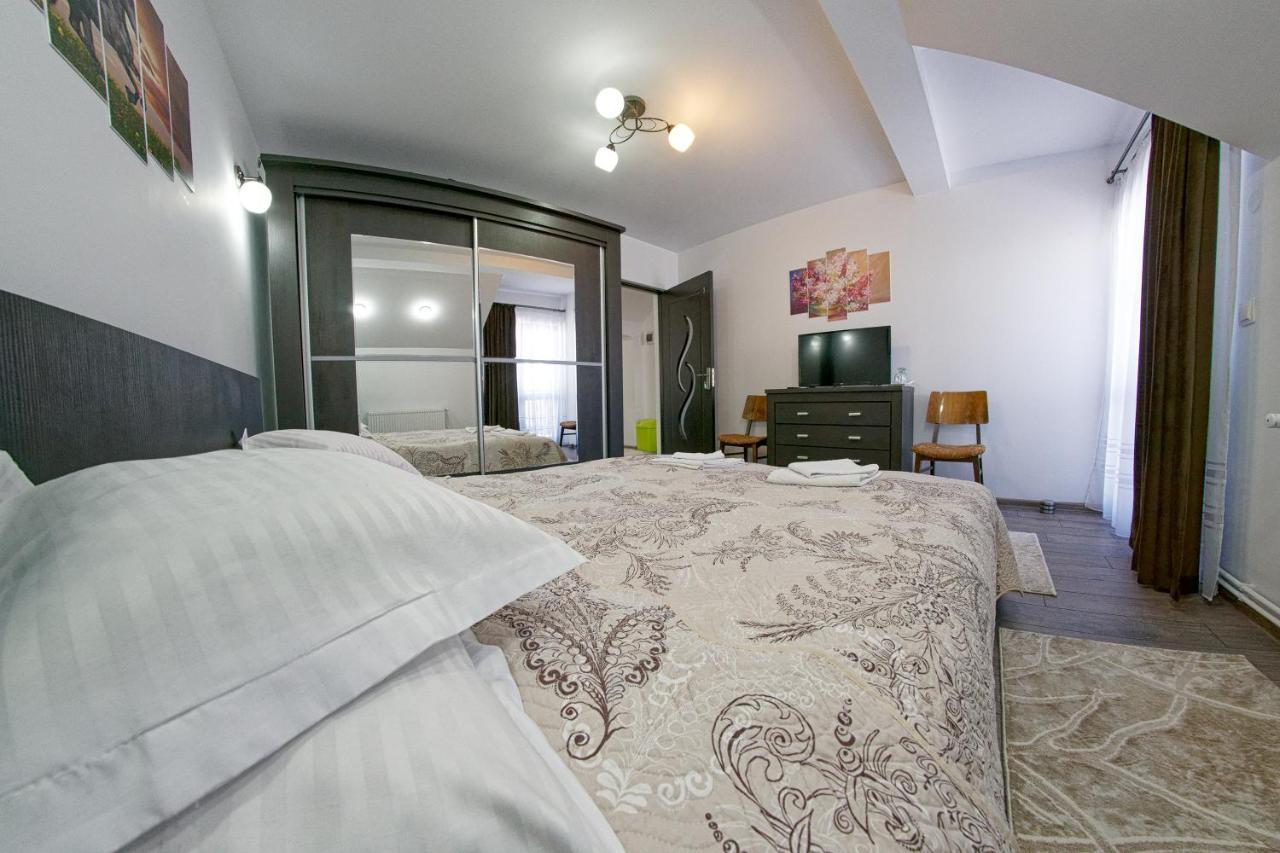 Casa De Pe Deal Sadova  Esterno foto