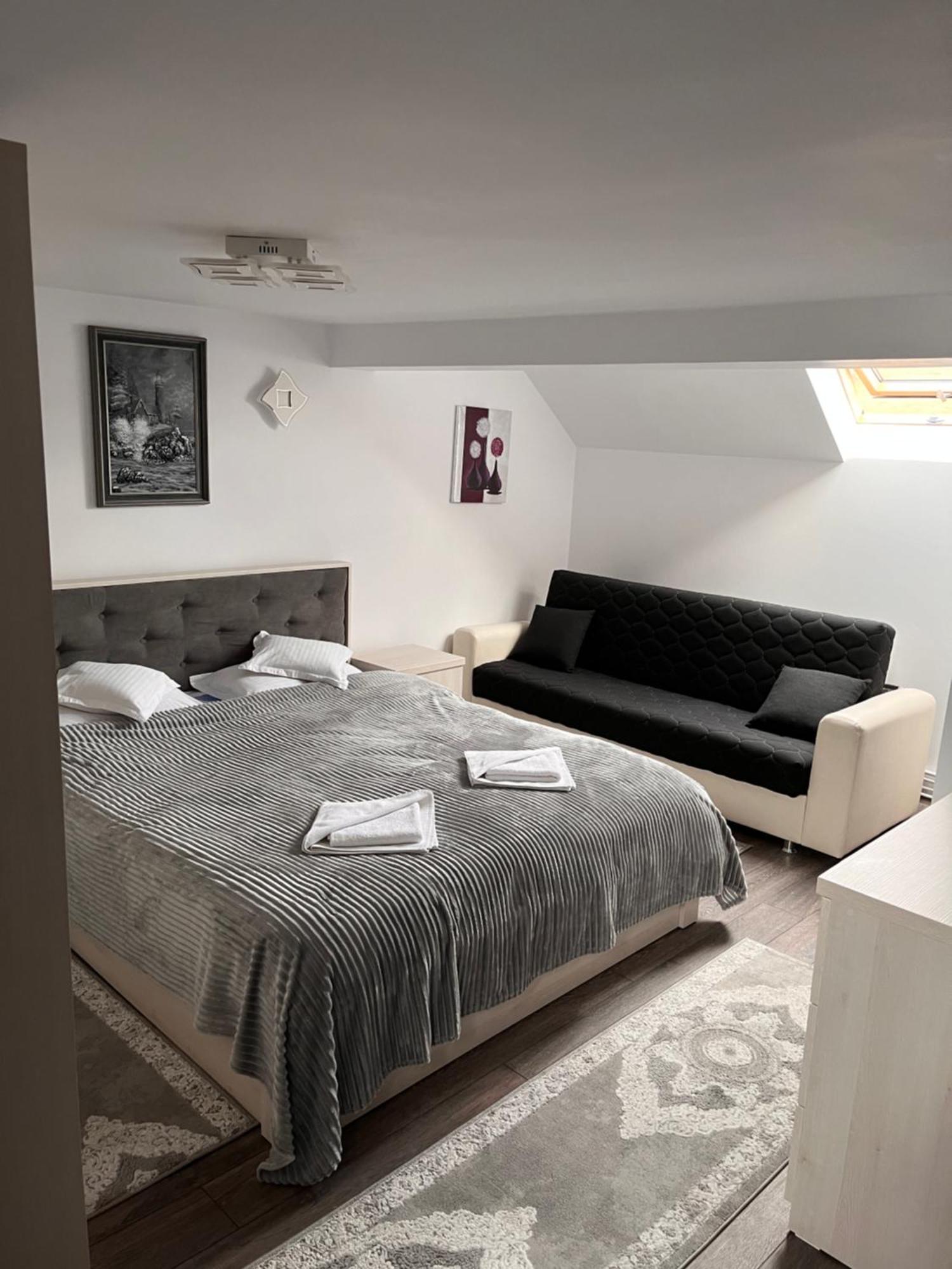 Casa De Pe Deal Sadova  Esterno foto